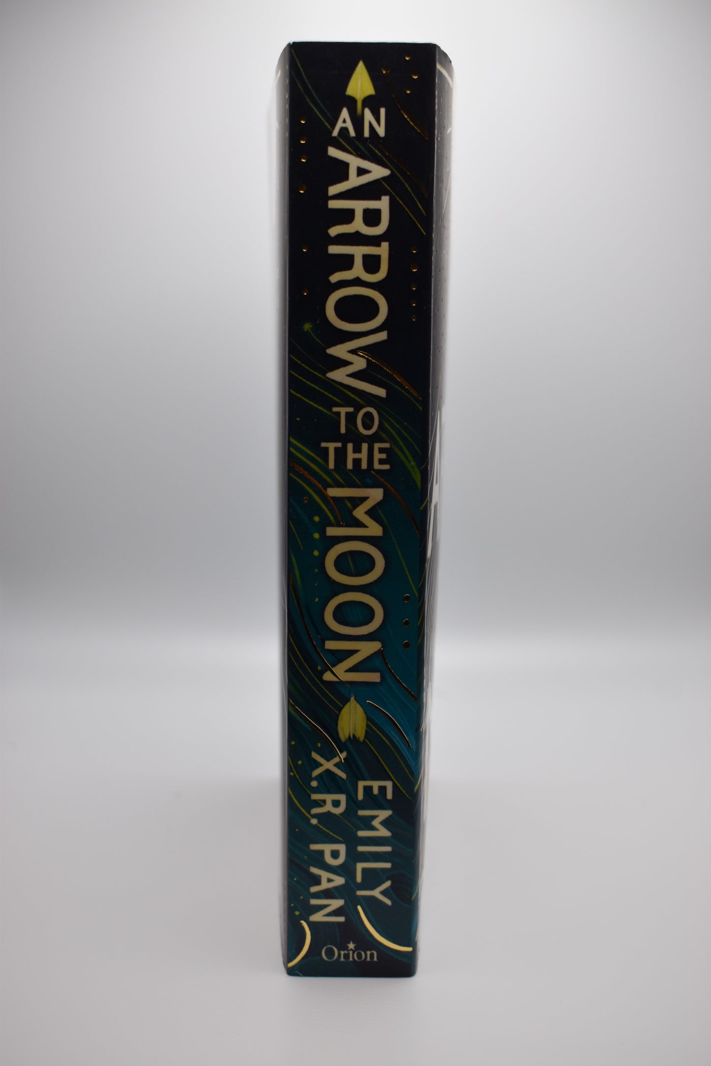An Arrow to the Moon by Emily XR Pan (Signed FairyLoot Edition - Paperback)