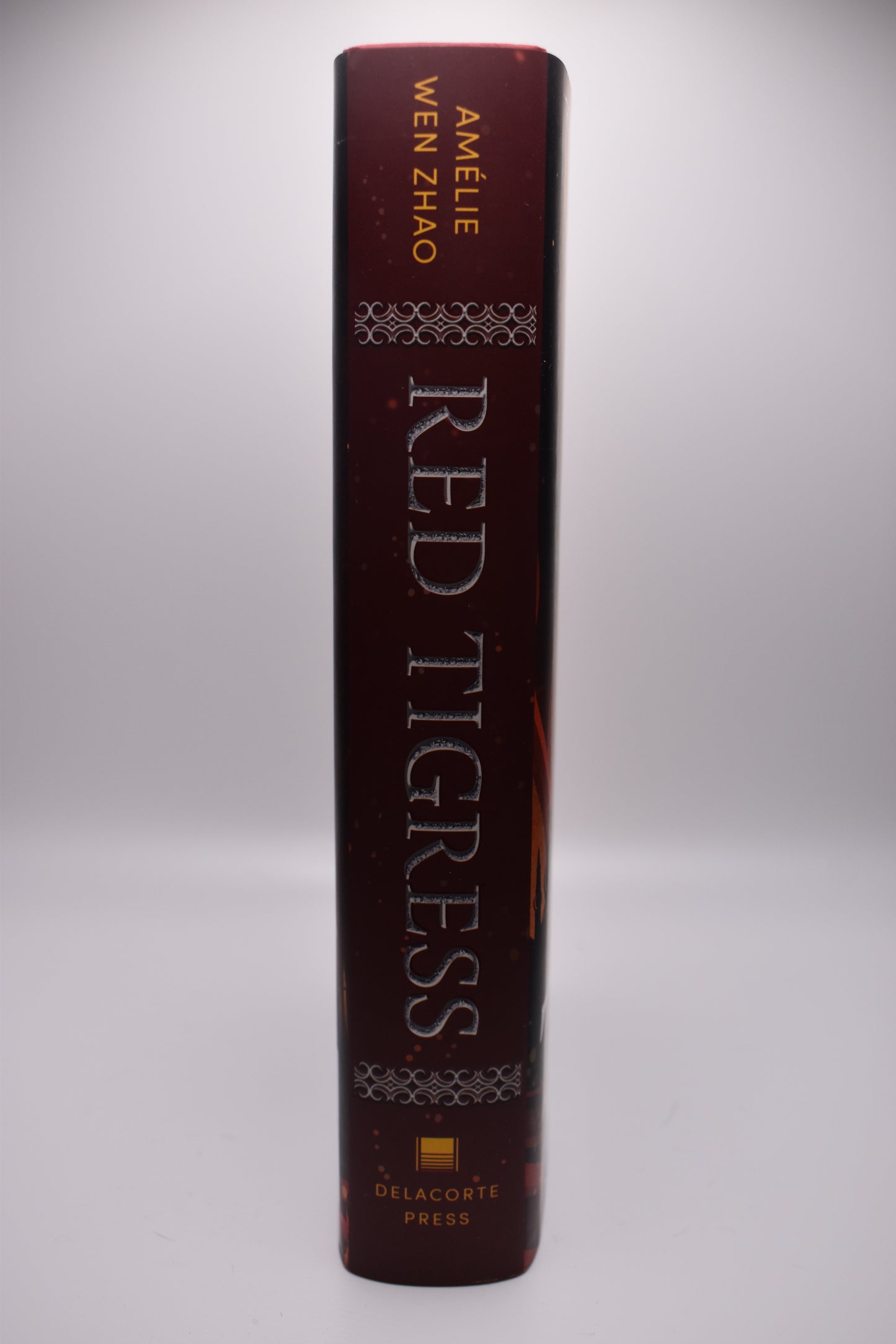 Red Tigress by Amélie Wen Zhao - Blood Heir Trilogy #2 (Hardcover)